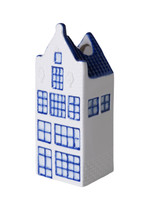 Vaasje in de vorm van een grachtenpandje met tuitgevel van Heinen Delfts Blauw  Vaasje in de vorm van een grachtenpandje met tuitgevel van Heinen Delfts Blauw