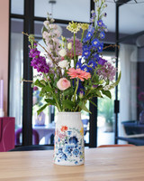 Melkbusvaas Wildbloemen Bloementuintje met bloemen van Heinen Delfts Blauw