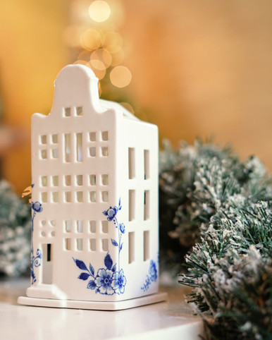 Tealight Holder House - Clock Gable - Delft blue - 17 cm