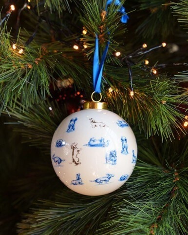 Kerstbal Teckel Nhaan hondentrucjes - Keramiek - 8 cm