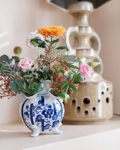 Tulpenvaas op pootjes Fair Florals - Keramiek - Delfts blauw - 17 cm