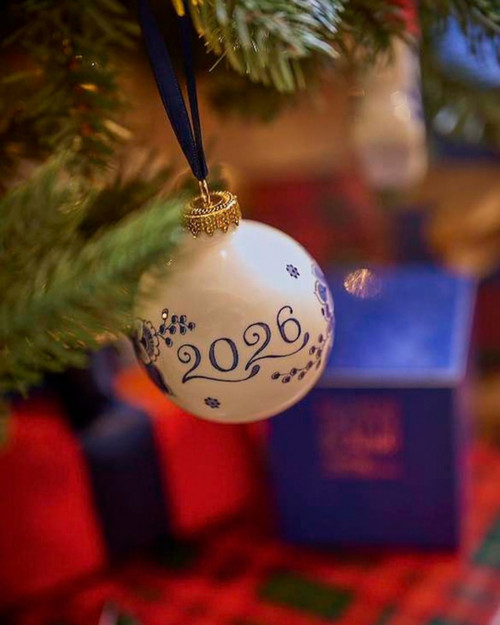 Kerstbal 2026 - Delfts blauw - Keramiek - 7 cm