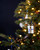 Kerstornament cadeautje goud