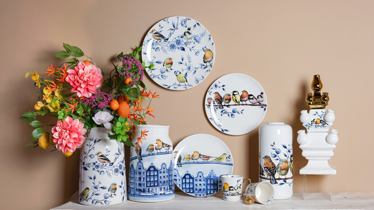 Forest birds collection: cheerful whistlers for your home!