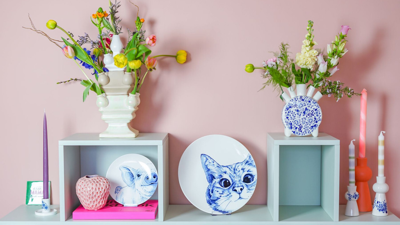 Granny Chic with vintage vases