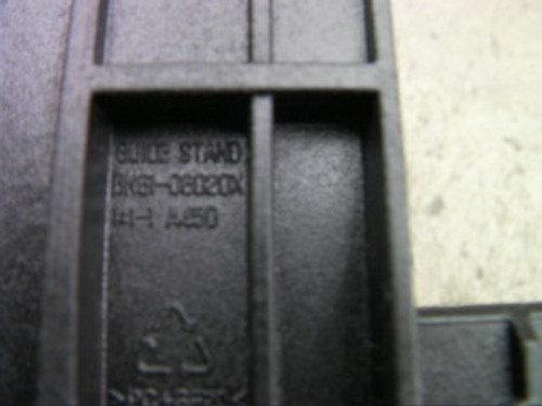 Samsung LN32C540F2D  BN61-06020X Stand / Base (Screws Included)