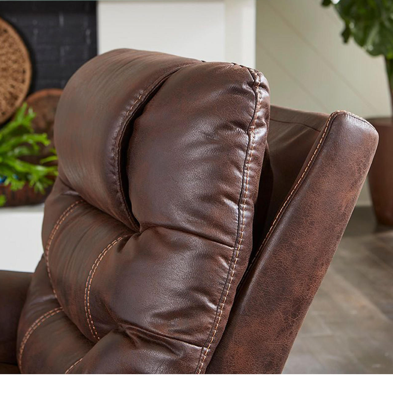 Golden DeLuna Dione Lift Chair | Mobility Masters