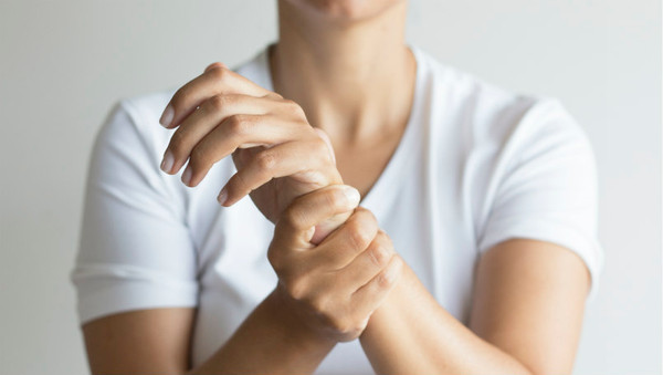 How to Relieve Wrist Pain and Protect them while doing Floor Exercises.