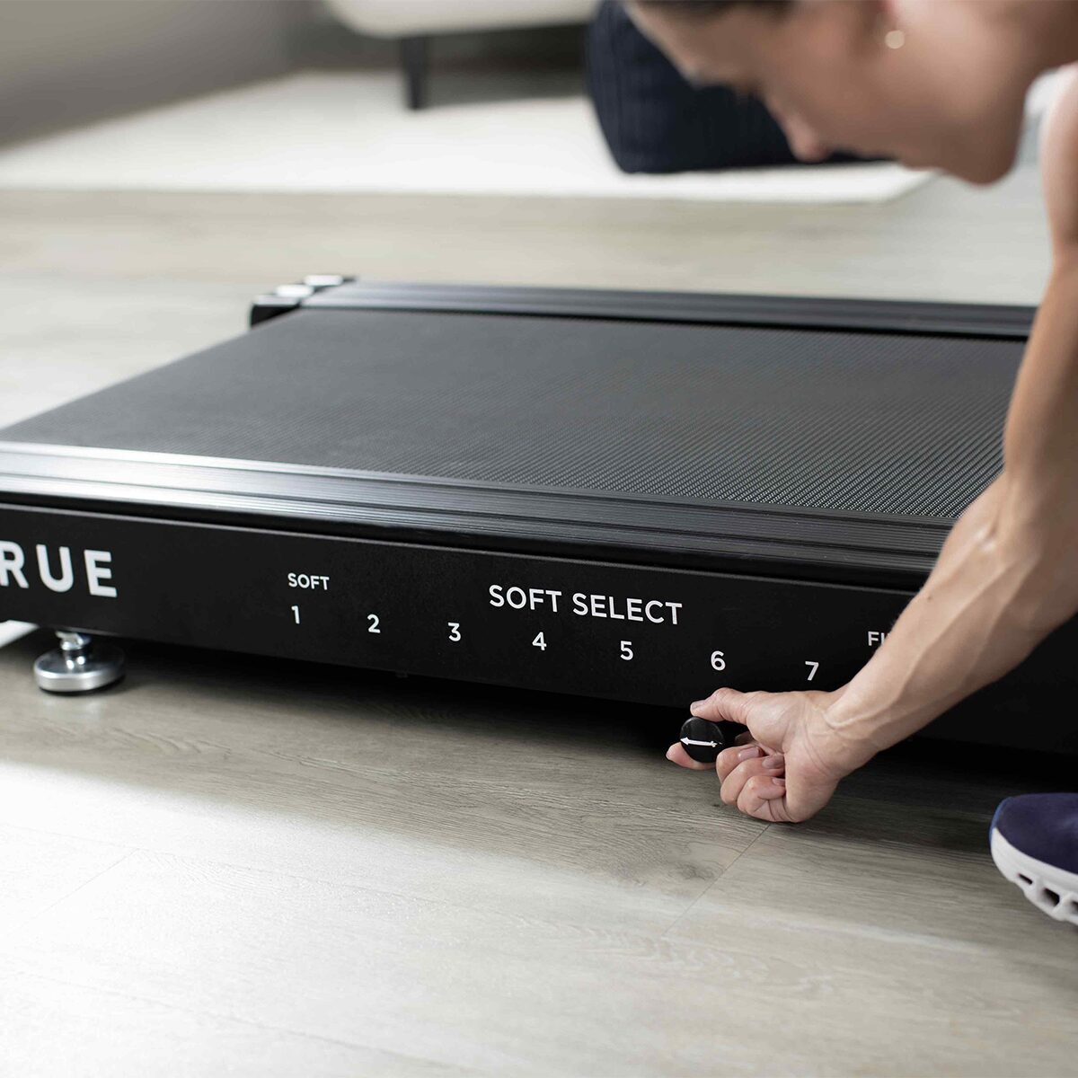 adjustable-deck.jpg adjustable-deck.jpg