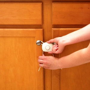 Safety 1st Lazy Susan Cabinet Lock - IUSM SAFETY STORE