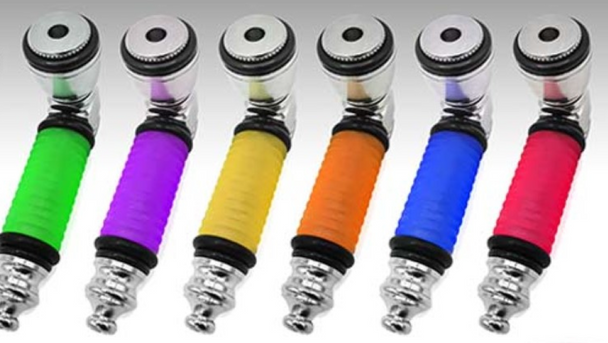 Silicone NGELZ Metal Pipe with Cap - Colors Vary