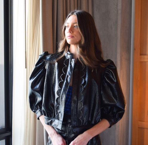 SCALLOP CUFF BUTTON FRONT JACKET