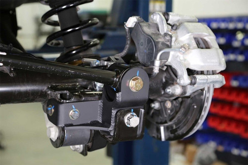 Fabtech Rear Track Bar Bracket for 2021-2026 Ford Bronco 4WD  3-4 Inch Lift