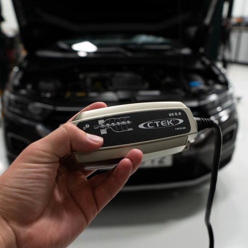CTEK US 0.8 Battery Charger for 12V Powersports Batteries