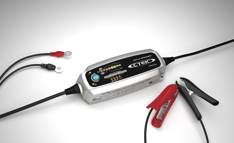 CTEK MUS 4.3 Test & Charge Battery Charger for 12V Powersports Batteries