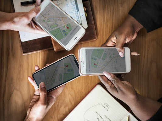 Best Family Tracking Apps for Android and iOS