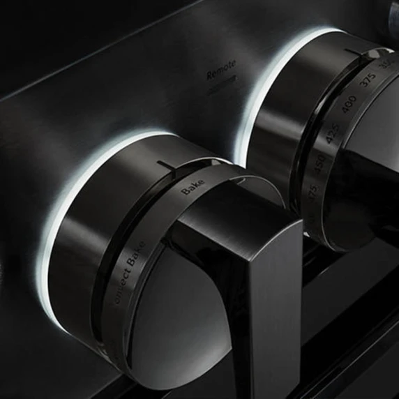 Jennair® 48" NOIR™ Gas Professional-Style Range with Chrome-Infused Griddle and Infrared Grill JGRP748HM