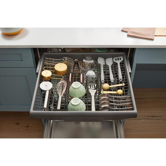Whirlpool® 44 dBA Dishwasher Flush with Cabinets with 3rd Rack WDT550SAPB
