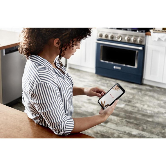 KitchenAid® 36'' Smart Commercial-Style Gas Range with 6 Burners KFGC506JIB