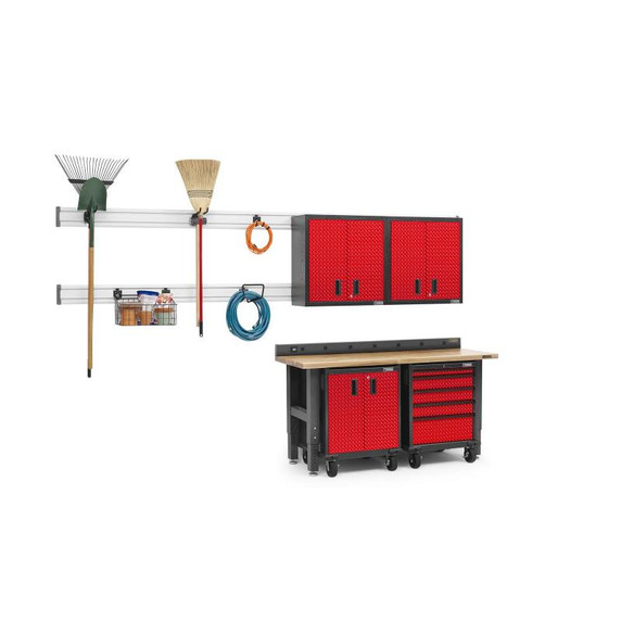 Gladiator® 6' (182.9 cm) Wide 9-Outlet Workbench Powerstrip GAAC68PSDG