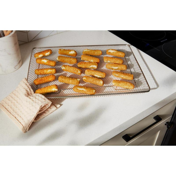 Whirlpool® 30-inch Smart Electric Range with Air Cooking Technology, WipeClean™ Coating, Steam/Self Cleaning, Rapid Preheat 5.3 CuFt Capacity YWFES7530RZ