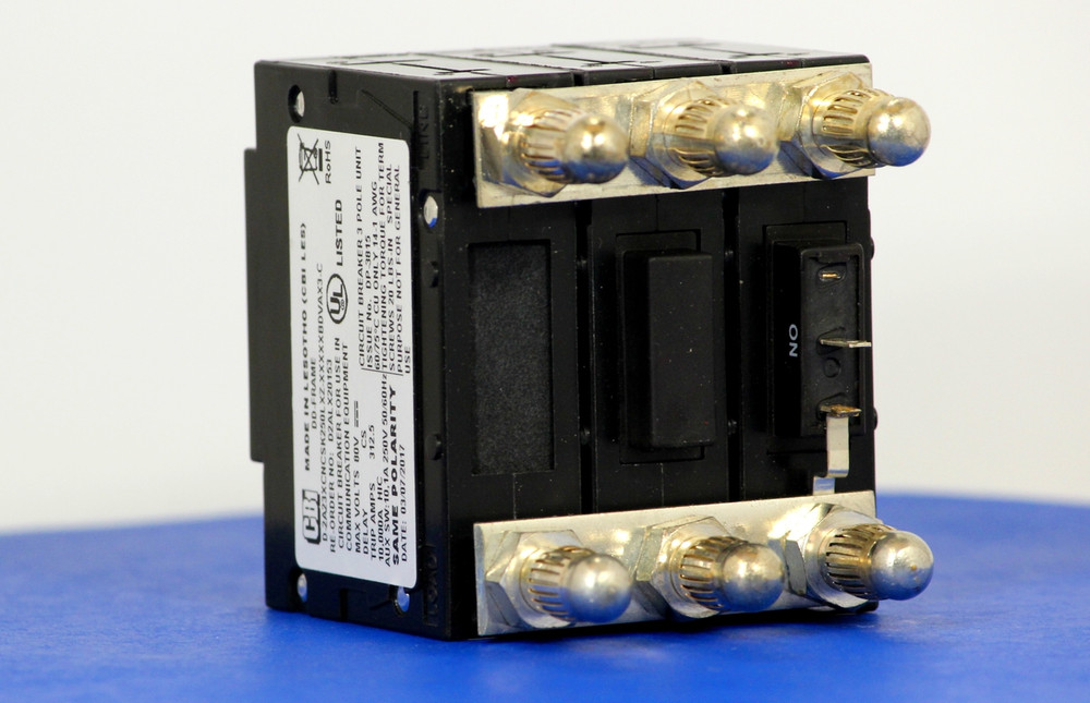 D2ALX20153 (3 Pole, 250A, 80VDC, Plug-In Terminals, Series Mid-Trip w/alarm, UL Listed (UL 489))