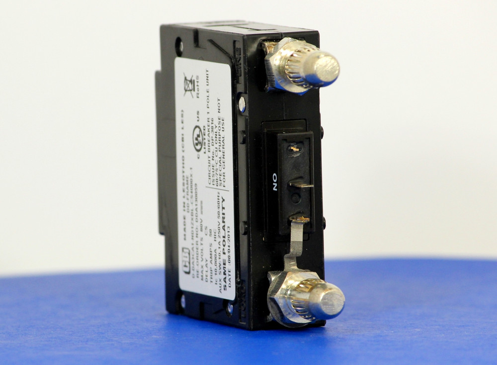 DDA130059 (1 Pole, 40A, 80VDC, Plug-In Terminals, Series Mid-Trip w/alarm, UL Listed (UL 489))