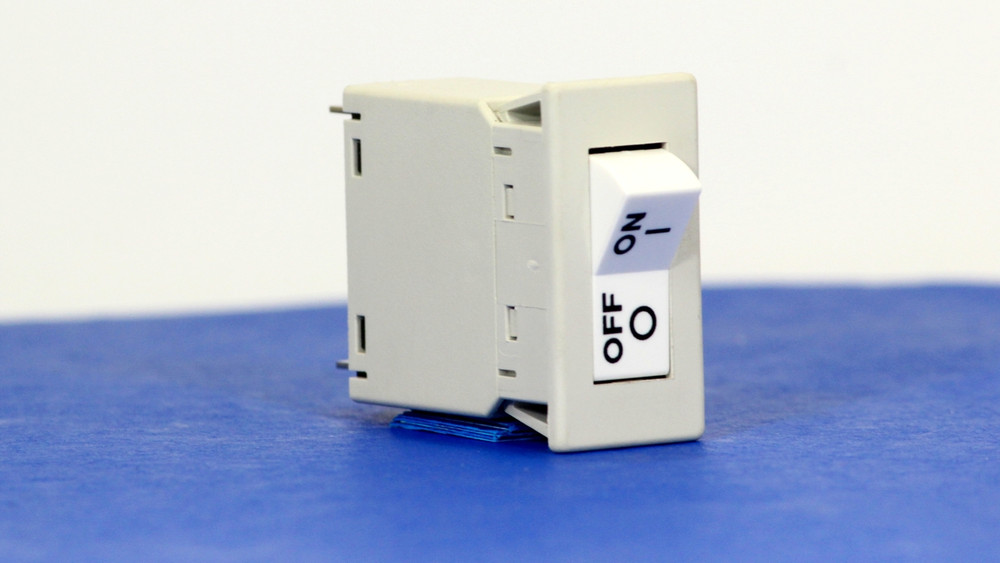 BSBM0006 (1 Pole, 7.5A, 240VAC, Quick Connect, Series Trip, UL Recognized (UL 1077))