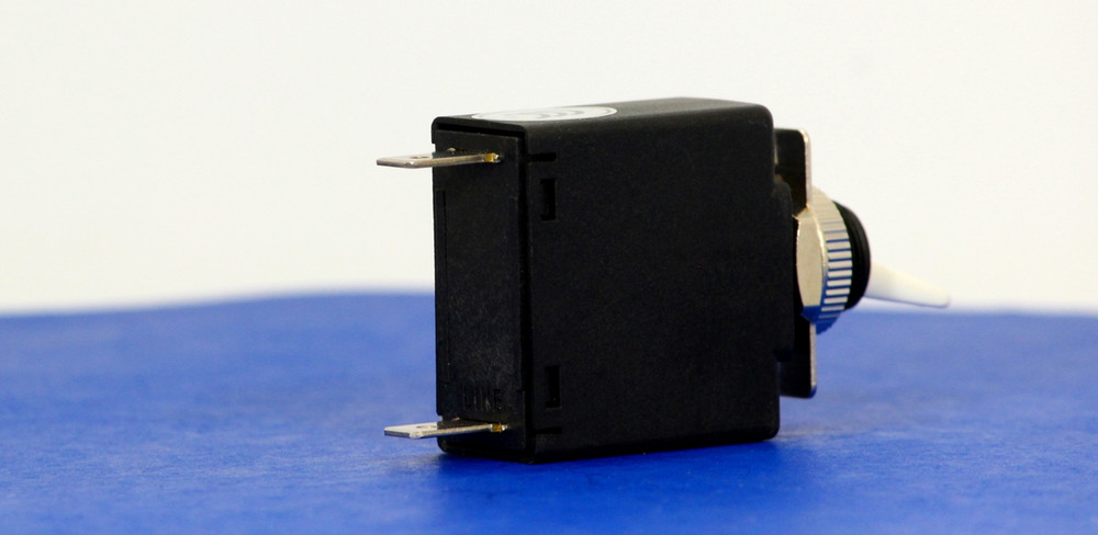 BBBC0050 (1 Pole, 25A, 240VAC, Quick Connect, Series Trip, UL Recognized (UL 1077))