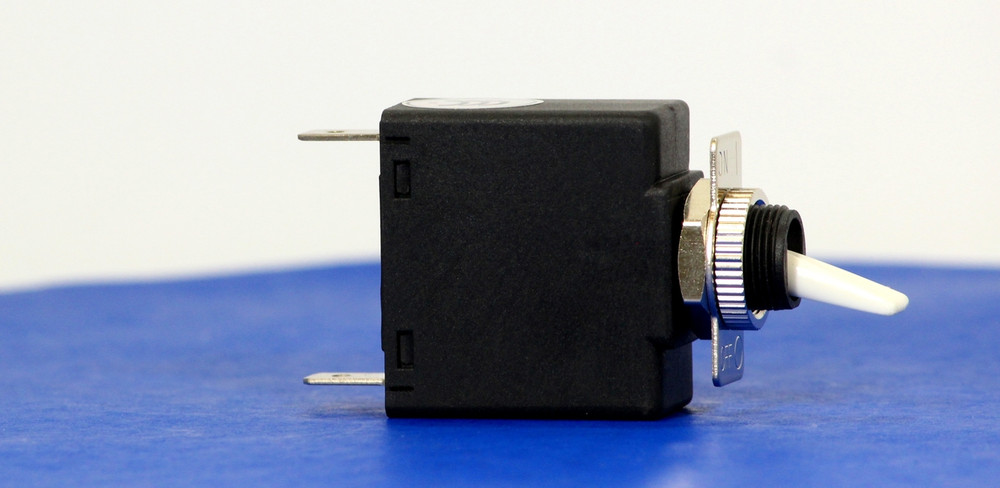BBBC0050 (1 Pole, 25A, 240VAC, Quick Connect, Series Trip, UL Recognized (UL 1077))