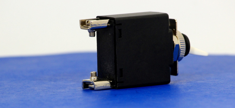 BBBC0079 (1 Pole, 25A, 240VAC, Clamp Terminal, Series Trip, UL Recognized (UL 1077))