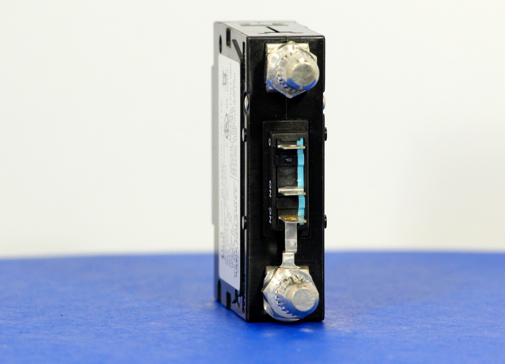 D2ALX20345 (1 Pole, 20A, 80VDC, Plug-In Terminals, Series Mid-Trip w/alarm, UL Listed (UL 489))