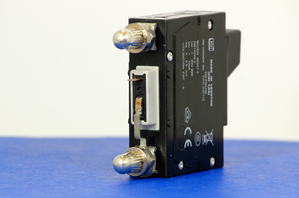 D2ALX20115 (1 Pole, 25A, 80VDC, Plug-In Terminals, Series Mid-Trip w/alarm, UL Listed (UL 489))