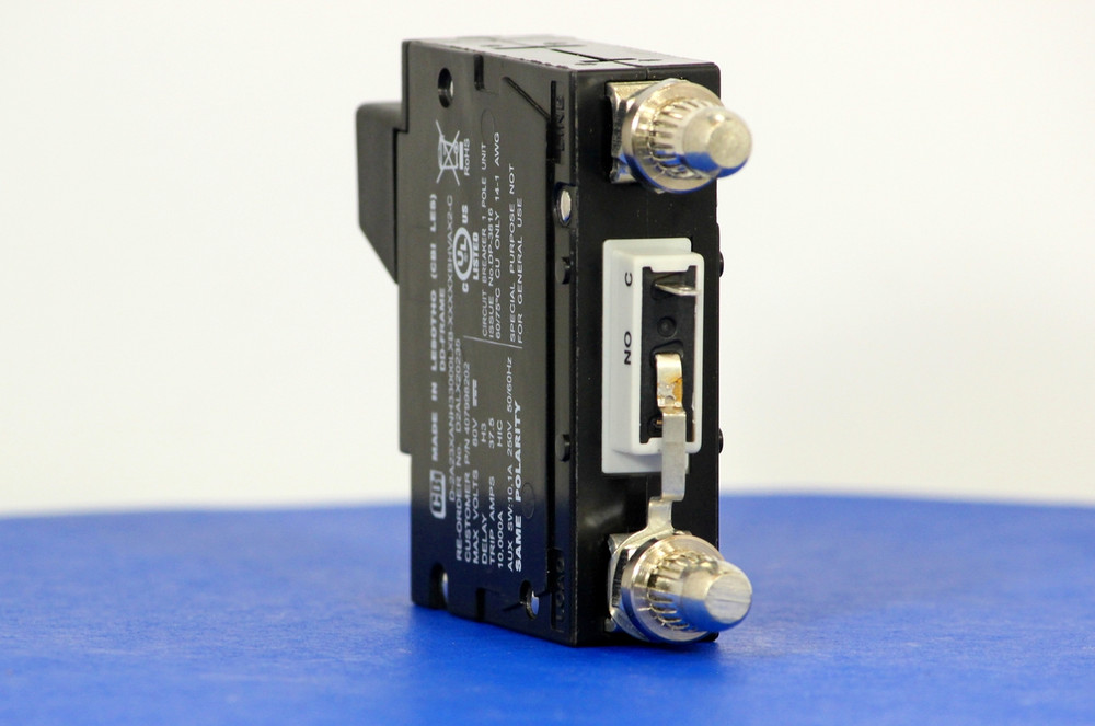 D2ALX20235 (1 Pole, 30A, 80VDC, Plug-In Terminals, Series Mid-Trip w/alarm, UL Listed (UL 489))