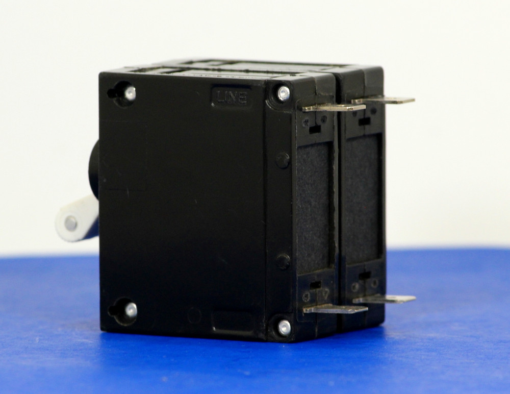 CB2BXA0156 (2 Pole, 20A, 240VAC, Quick Connect Terminal, Series Trip, UL Recognized (UL 1077))