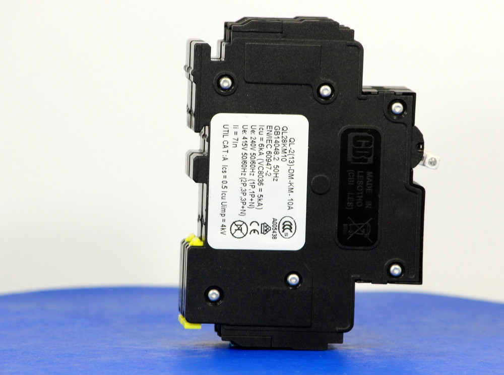 QL28KM10 (2 Pole, 10A, 120/240VAC; 240VAC, UL Listed (UL 489))