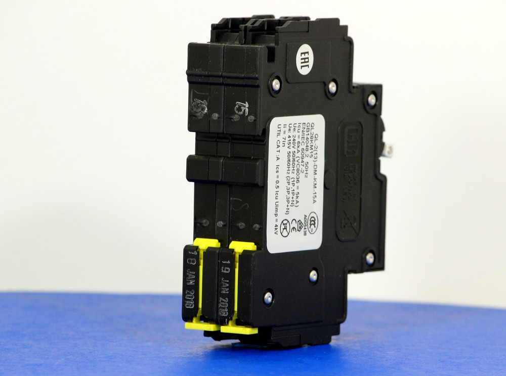 QL28KM15 (2 Pole, 15A, 120/240VAC; 240VAC, UL Listed (UL 489))