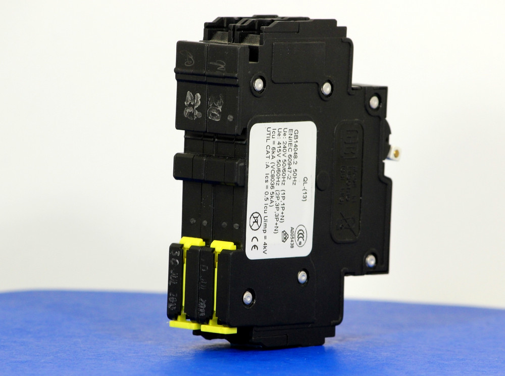 QL28KM20 (2 Pole, 20A, 120/240VAC; 240VAC, UL Listed (UL 489))