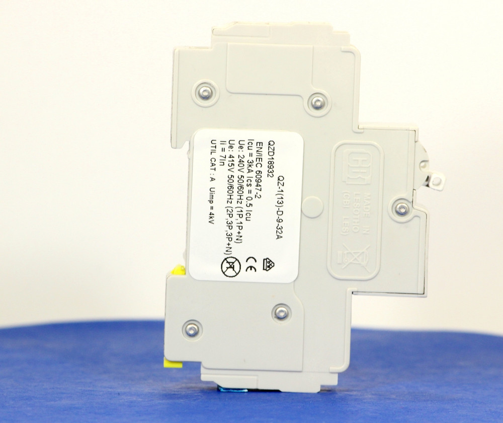 QZD18932 (1 Pole, 32A, 277VAC, UL Recognized (UL 1077))