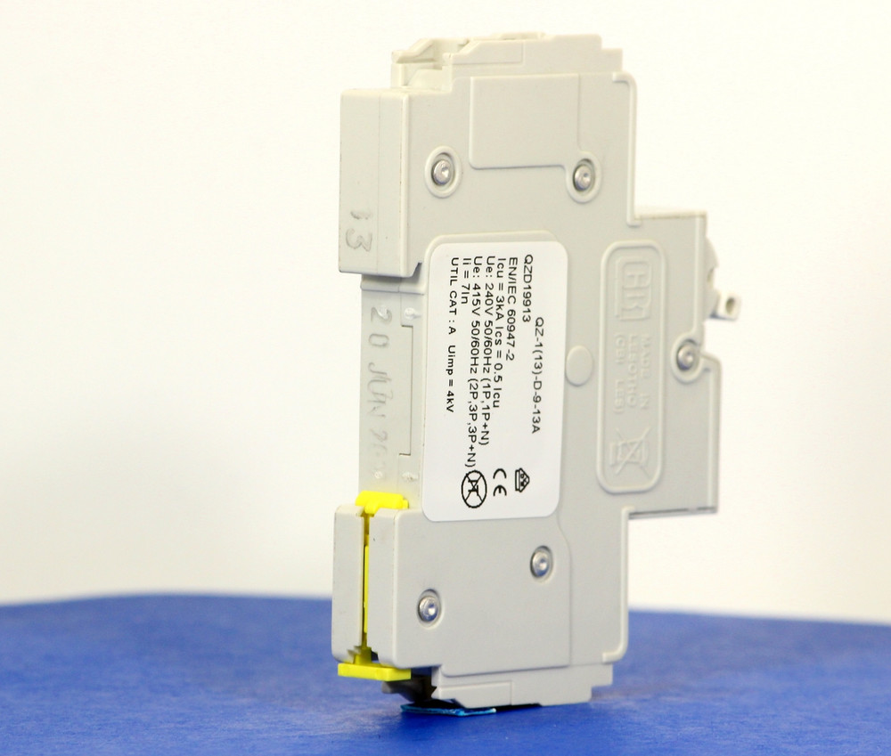 QZD19913 (1 Pole, 13A, 277VAC, UL Recognized (UL 1077))