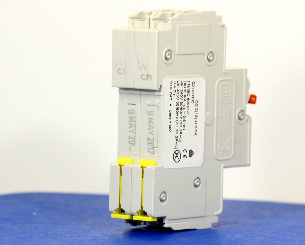 QZD28105 (2 Pole, 5A, 277/480VAC, UL Recognized (UL 1077))