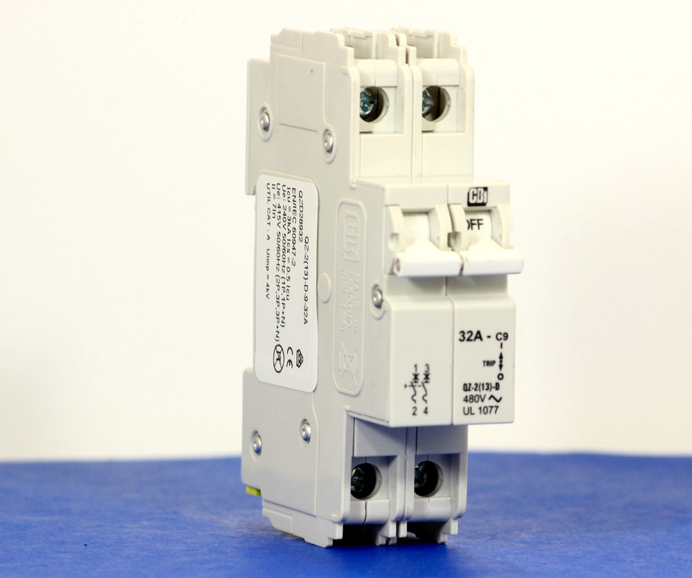 QZD28932 (2 Pole, 32A, 277/480VAC, UL Recognized (UL 1077))