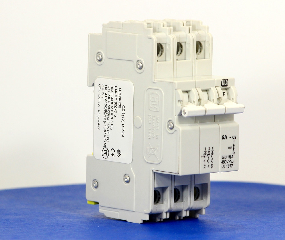 QZD38205 (3 Pole, 5A, 277/480VAC, UL Recognized (UL 1077))