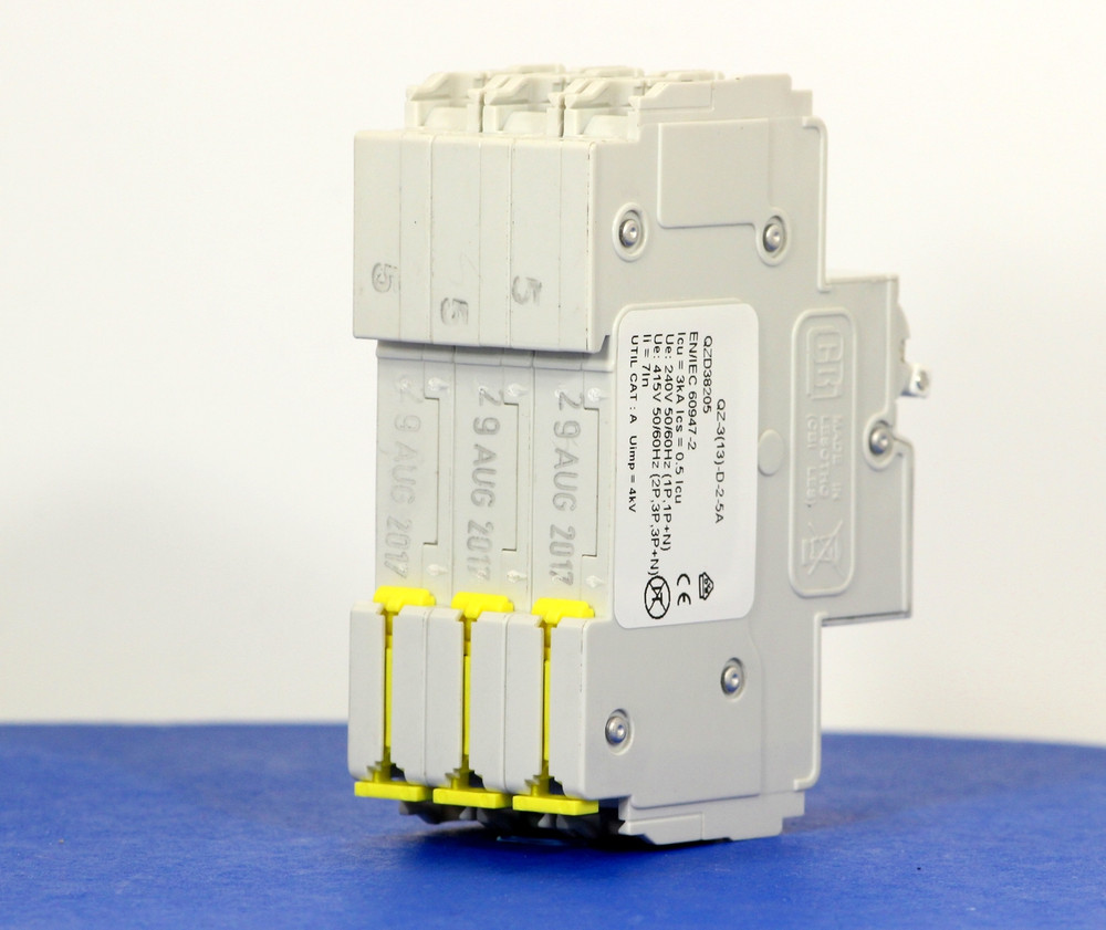 QZD38205 (3 Pole, 5A, 277/480VAC, UL Recognized (UL 1077))