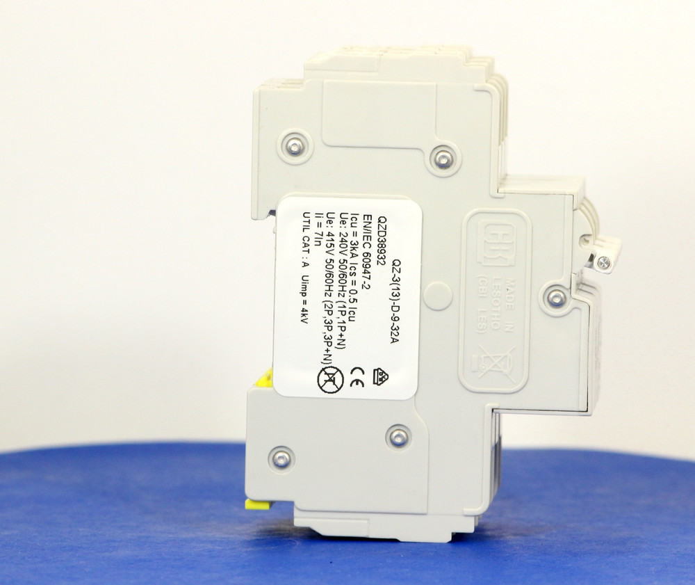 QZD38932 (3 Pole, 32A, 277/480VAC, UL Recognized (UL 1077))