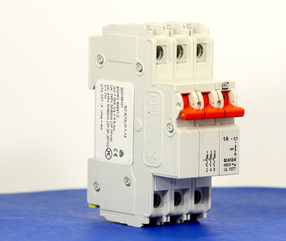 QZD38101 (3 Pole, 1A, 277/480VAC, UL Recognized (UL 1077))