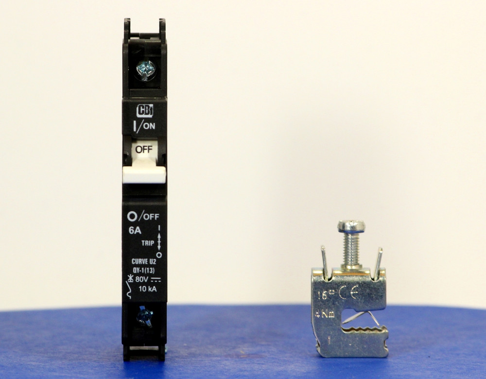 Qkit06A01 (3799254100 Telecom Kit    Breaker + Clamp)