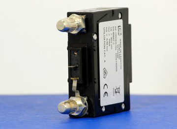 DDA130059 (1 Pole, 40A, 80VDC, Plug-In Terminals, Series Mid-Trip w/alarm, UL Listed (UL 489))