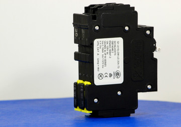 QY29U220T3 (2 Pole, 20A, 250VDC, UL Listed (UL 489))