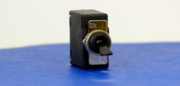 BBBC0095 (1 Pole, 10A, 65VDC, Quick Connect, Series Trip, UL Recognized (UL 1077))
